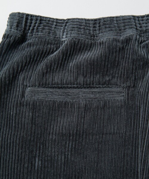 FREAK'S STORE（フリークスストア）の「ルーズフィット 6Wコーデュロイ ウェービングベルト クロップドパンツ/コーデュロイパンツ（その他パンツ・メンズ・ベージュ/ブラウン/オリーブ/チャコールグレー・MEDIUM/LARGE）」の13枚目の写真