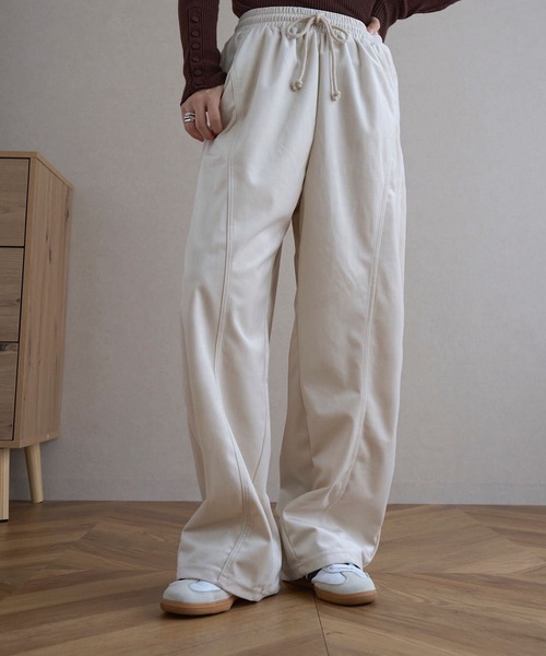 KOBE LETTUCE（コウベレタス）の「バレルレッグベロアカーブパンツ（その他パンツ・レディース・グリーン/ブラウン/チャコール/ブラック/アイボリー系・M/PM）」の19枚目の写真