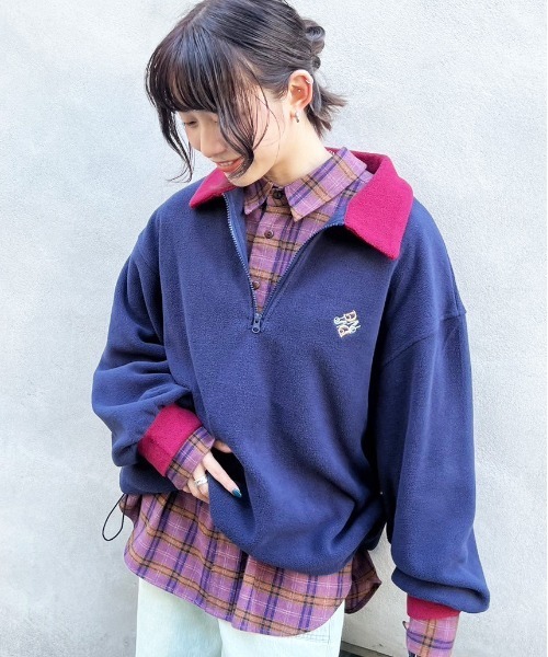 DOUBLE NAME（ダブルネーム）の「ワンポイント刺しゅうフリースハーフZIPプルオーバー/ユニセックス（スウェット・レディース・ベージュ/ネイビー・FREE）」の5枚目の写真