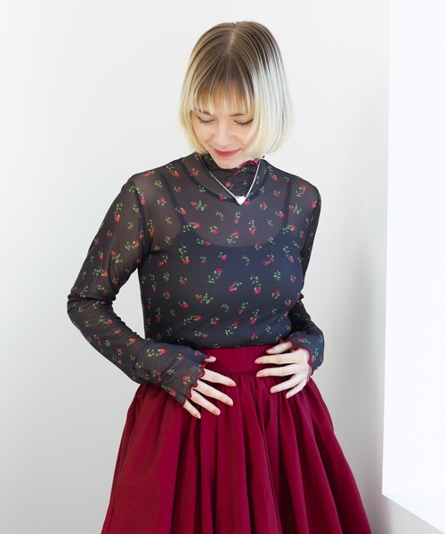 MAISON BREEZE reveur(メゾンブリーズレヴール)の「【MAISON BREEZE reveur】high neck printed sheer tops ハイネックプリントメローシアートップス(Tシャツ/カットソー・レディース・ベージュ系その他2/ブラック系その他2/ベージュ/ブラック・FREE)」の15枚目の写真