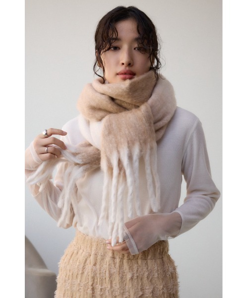 グラデーションロングマフラー（マフラー）｜AZUL BY MOUSSY（アズール