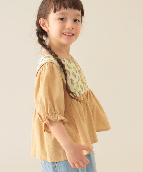 BEAMS mini(ビームスミニ)の「エスニック フラワー ブラウス 2025SS(90~150cm)(シャツ/ブラウス・キッズ・イエロー/ピンク・90/100/110/120/130/140/150)」の3枚目の写真