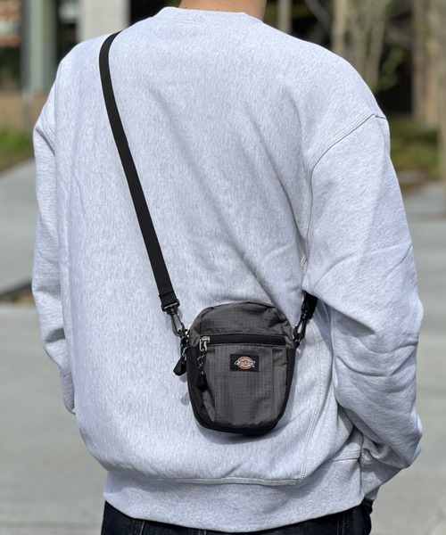 Dickies(ディッキーズ)の「【Dickies】DK RIPSTOP MT QUICK SHOULDER(ショルダーバッグ・メンズ・ブラック/パープル/チャコール・ONE SIZE)」の2枚目の写真