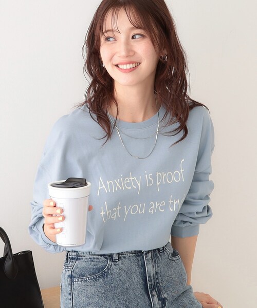 Cutie Blonde（キューティーブロンド）の「【洗える】1枚でもレイヤードでも 選べる5柄 BIGロンT（Tシャツ/カットソー・レディース・チャコールグレー/ホワイト系1/ホワイト系4/ブラック系4/ブルー系5/グレー系その他3・01/02/03/04）」の6枚目の写真