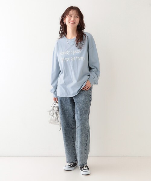 Cutie Blonde（キューティーブロンド）の「【洗える】1枚でもレイヤードでも 選べる5柄 BIGロンT（Tシャツ/カットソー・レディース・チャコールグレー/ホワイト系1/ホワイト系4/ブラック系4/ブルー系5/グレー系その他3・01/02/03/04）」の13枚目の写真