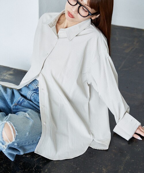 PUBLUX(パブリュクス)の「PUBLUX/パブリュクス ルーズフィット ベーシック シャツ 限定展開(シャツ/ブラウス・レディース・ベージュ/グリーン/ナチュラル/サックスブルー・フリ-)」の2枚目の写真