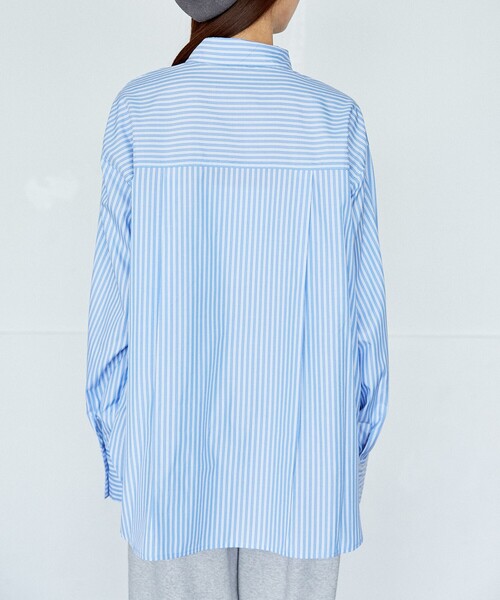 PUBLUX(パブリュクス)の「PUBLUX/パブリュクス ルーズフィット ベーシック シャツ 限定展開(シャツ/ブラウス・レディース・ベージュ/グリーン/ナチュラル/サックスブルー・フリ-)」の17枚目の写真