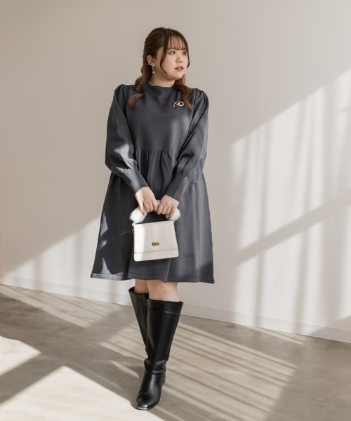 CLETTE（クレット）の「ブローチ付きニットミニワンピース（ワンピース・レディース・ブラック/チャコールグレー/ピンク/ブルー・LL/4L/3L）」の15枚目の写真