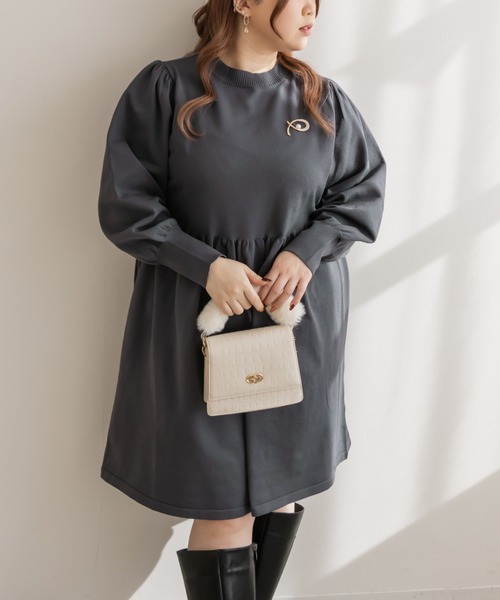 CLETTE（クレット）の「ブローチ付きニットミニワンピース（ワンピース・レディース・ブラック/チャコールグレー/ピンク/ブルー・LL/4L/3L）」の16枚目の写真