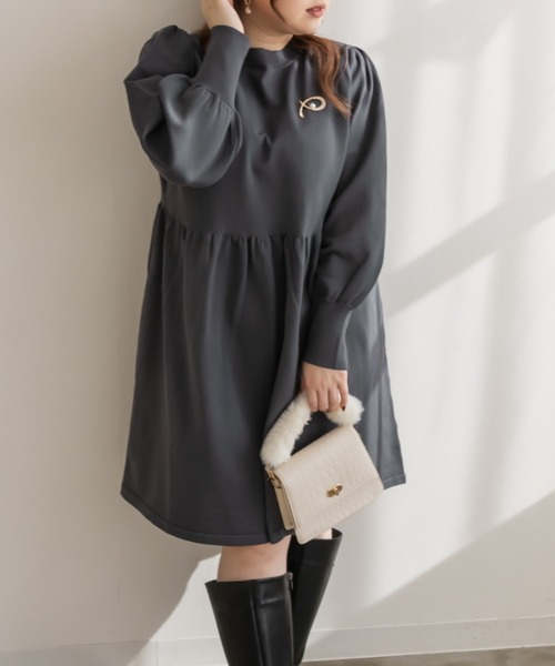 CLETTE（クレット）の「ブローチ付きニットミニワンピース（ワンピース・レディース・ブラック/チャコールグレー/ピンク/ブルー・LL/4L/3L）」の17枚目の写真