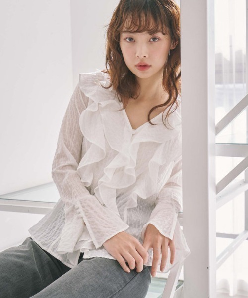 archives（アルシーヴ）の「花柄アソートラッフルフリルミドルブラウス（シャツ/ブラウス・レディース・ブルー/オフホワイト/ブラック/アイボリー・MEDIUM）」の7枚目の写真