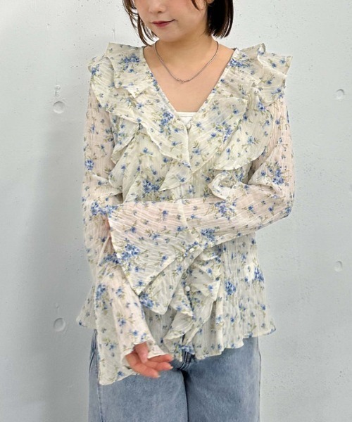 archives（アルシーヴ）の「花柄アソートラッフルフリルミドルブラウス（シャツ/ブラウス・レディース・ブルー/オフホワイト/ブラック/アイボリー・MEDIUM）」の13枚目の写真