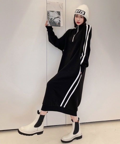 urge:(アージコロン )の「【URGE:】ハーフジップ トラックジャージ ダブルライン 長袖 ワンピース(ワンピース・レディース・ブラック・SMALL/MEDIUM/LARGE/X-LARGE)」の1枚目の写真