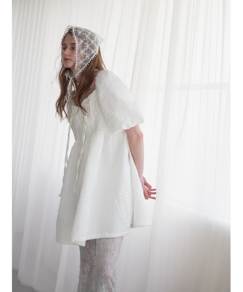etre loin Rose embossed mini dress ホワイト セール】Rose embossed mini dress（ワンピース）｜etre loin