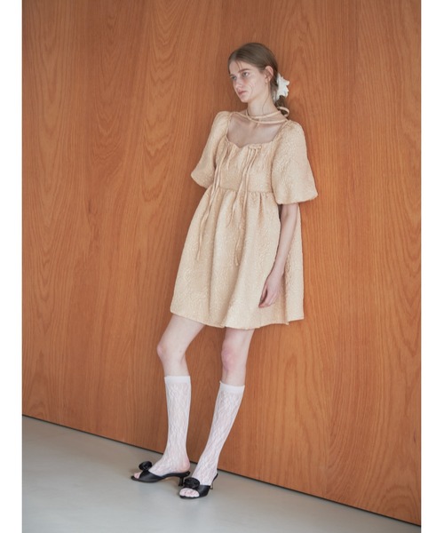 etre loin（エトルワン）の「Rose embossed mini dress（ワンピース・レディース・ベージュ/ホワイト/ブラック・M）」の13枚目の写真