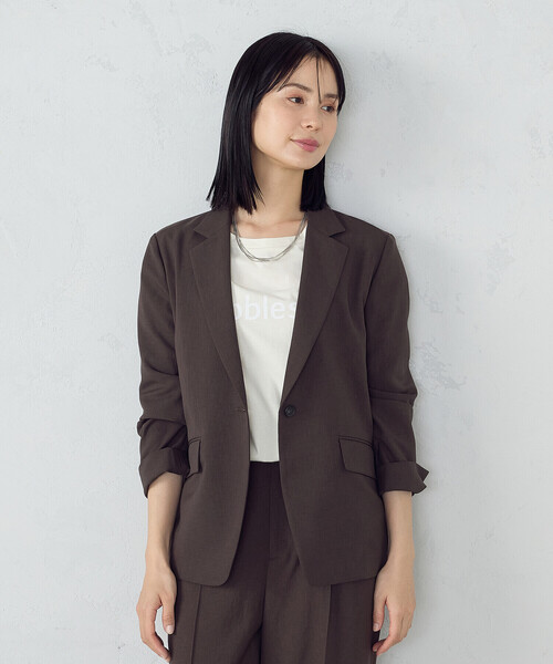 COMME CA ISM(コムサイズム)の「【UVカット・吸汗速乾・接触冷感】kireri ストレッチドライツイル ジャケット(テーラードジャケット・レディース・ダークブラウン/グレイッシュベージュ・SMALL/MEDIUM/LARGE)」の7枚目の写真