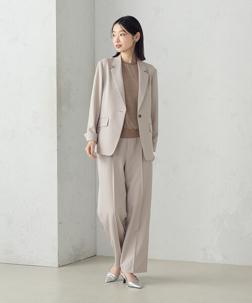 COMME CA ISM(コムサイズム)の「【UVカット・吸汗速乾・接触冷感】kireri ストレッチドライツイル ジャケット(テーラードジャケット・レディース・ダークブラウン/グレイッシュベージュ・SMALL/MEDIUM/LARGE)」の12枚目の写真