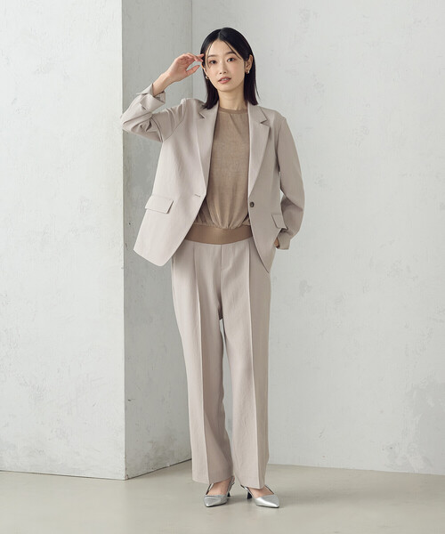 COMME CA ISM(コムサイズム)の「【UVカット・吸汗速乾・接触冷感】kireri ストレッチドライツイル ジャケット(テーラードジャケット・レディース・ダークブラウン/グレイッシュベージュ・SMALL/MEDIUM/LARGE)」の14枚目の写真