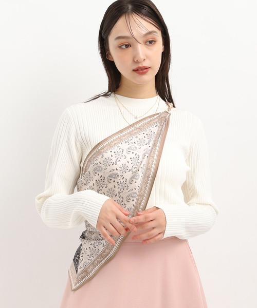 Andemiu（アンデミュウ）の「スカーフツキプチハイニット326043（ニット/セーター・レディース・オフホワイト/ブラック/モカ/コーラル・FREE）」の12枚目の写真