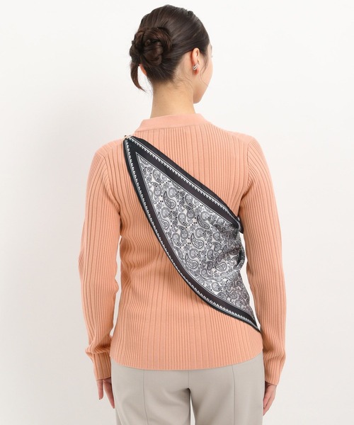 Andemiu（アンデミュウ）の「スカーフツキプチハイニット326043（ニット/セーター・レディース・オフホワイト/ブラック/モカ/コーラル・FREE）」の7枚目の写真