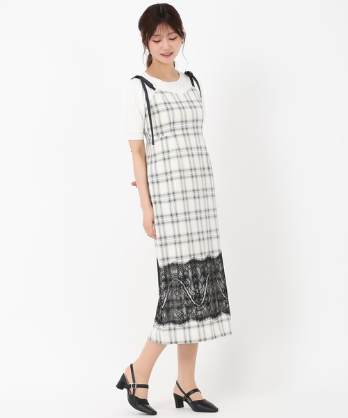 MISCH MASCH(ミッシュマッシュ)の「裾レースキャミワンピース(ワンピース・レディース・ブラック×ホワイト/ホワイト×ブラック・フリ-)」の9枚目の写真