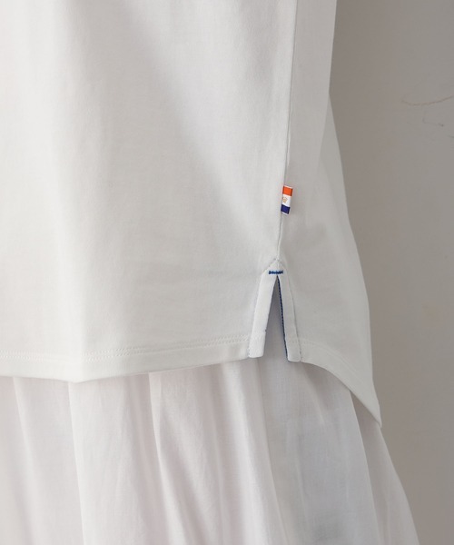 Petit Honfleur(プチオンフルール)の「2025春夏【接触冷感・UVカット】オーガニックコットンロゴTシャツ(Tシャツ/カットソー・レディース・ネイビー/ホワイト/グリーン・M/L)」の4枚目の写真
