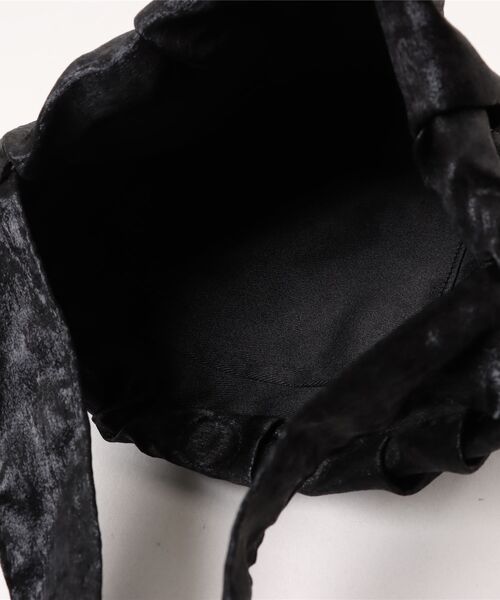 and it_（アンドイット）の「シャーリングＭＩＮＩトート（ショルダーバッグ・レディース・グレー/アイボリー/ブラック・FREE）」の6枚目の写真