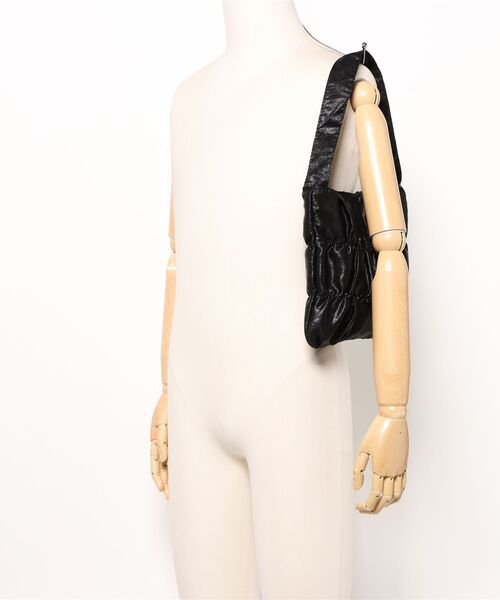 and it_（アンドイット）の「シャーリングＭＩＮＩトート（ショルダーバッグ・レディース・グレー/アイボリー/ブラック・FREE）」の7枚目の写真