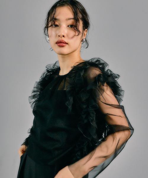 LEPSIM（レプシィム）の「【結婚式／オケージョン】フリルデザインプルオーバー　322943（シャツ/ブラウス・レディース・ブラック/チャコールグレー/ピンク・FREE）」の3枚目の写真