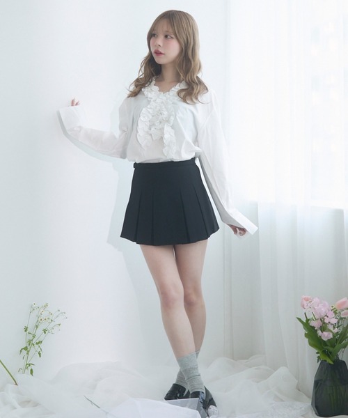 TITTY&CO.(ティティーアンドコー)の「クラシカルプリーツスカート(スカート・レディース・グレー/ブラック/ホワイト・MEDIUM/SMALL)」の7枚目の写真