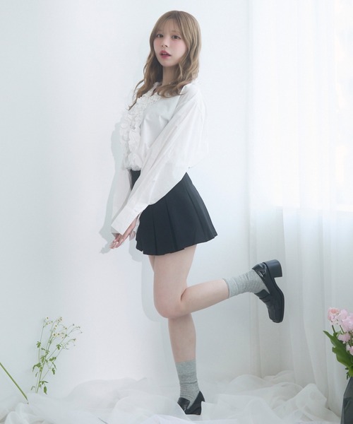 TITTY&CO.(ティティーアンドコー)の「クラシカルプリーツスカート(スカート・レディース・グレー/ブラック/ホワイト・MEDIUM/SMALL)」の11枚目の写真