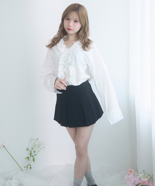 TITTY&CO.(ティティーアンドコー)の「クラシカルプリーツスカート(スカート・レディース・グレー/ブラック/ホワイト・MEDIUM/SMALL)」の6枚目の写真