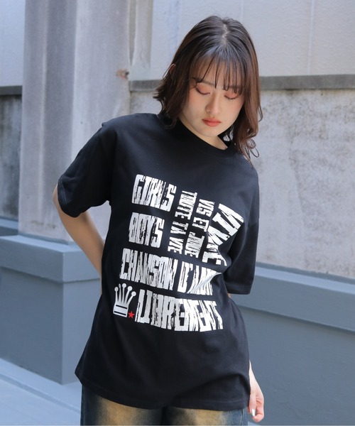 UNIT CHEST(ユニットチェスト)の「【UNIT CHEST】unique unisex T-shirt VTFAコラボT ”vacances d'ate” by Nina Tugawa(Tシャツ/カットソー・レディース・ブラック/ホワイト・S/M/L)」の2枚目の写真