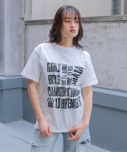 UNIT CHEST(ユニットチェスト)の「【UNIT CHEST】unique unisex T-shirt VTFAコラボT ”vacances d'ate” by Nina Tugawa(Tシャツ/カットソー・レディース・ブラック/ホワイト・S/M/L)」の7枚目の写真