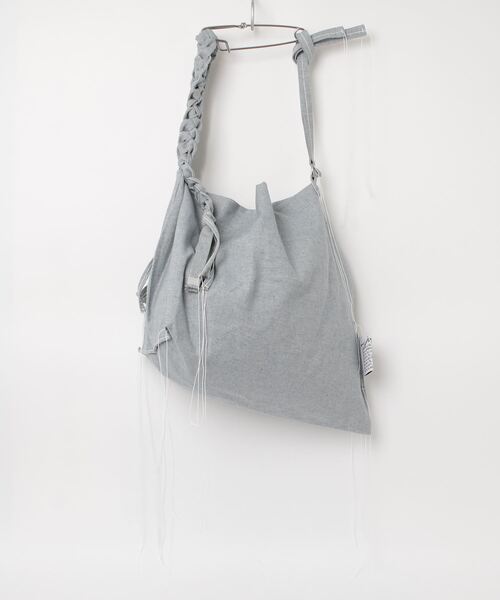 my beautiful landlet（マイビューティフルランドレット）の「【my beautiful landlet】 0th STITCH DENIM BRAID SHOULDER BAG（M）（ショルダーバッグ・メンズ・ライトベージュ/ライトブルー・FREE）」の5枚目の写真
