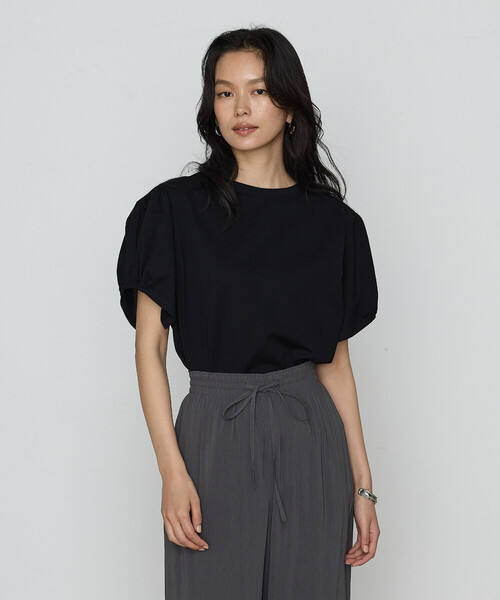 K.T KIYOKO TAKASE(キヨコタカセ)の「アルビ二天竺パフスリーブ Tシャツ(Tシャツ/カットソー・レディース・ホワイト/チャコール/レモンイエロー/ブラック・9号/7号)」の1枚目の写真