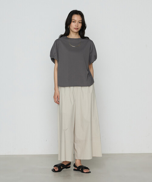 K.T KIYOKO TAKASE(キヨコタカセ)の「アルビ二天竺パフスリーブ Tシャツ(Tシャツ/カットソー・レディース・ホワイト/チャコール/レモンイエロー/ブラック・9号/7号)」の11枚目の写真