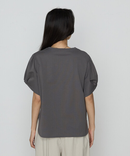 K.T KIYOKO TAKASE(キヨコタカセ)の「アルビ二天竺パフスリーブ Tシャツ(Tシャツ/カットソー・レディース・ホワイト/チャコール/レモンイエロー/ブラック・9号/7号)」の18枚目の写真