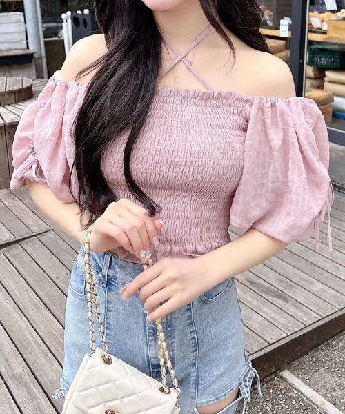 INGNI（イング）の「シャーリングオフショルブラウス（シャツ/ブラウス・レディース・オフホワイト/ブラウン系その他2/ネイビー系2/ブラック/ブラック系/ピンク・M）」の6枚目の写真