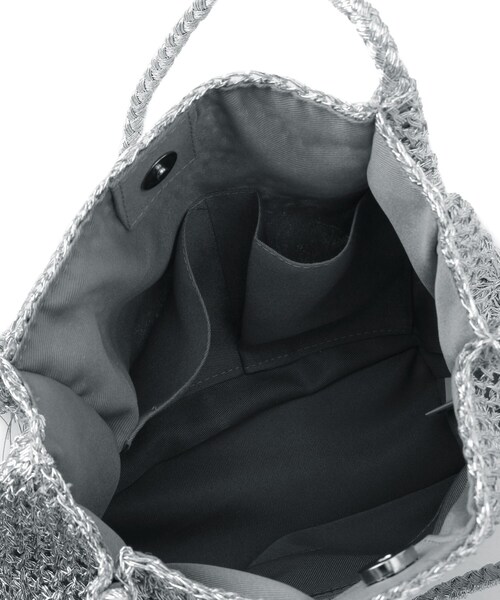 Sunauna(スーナウーナ)の「◆【こなれ見え!/肩掛け可能/軽量】メタリックトートバッグ(トートバッグ・レディース・シルバー/ゴールド/ブラック・00)」の11枚目の写真