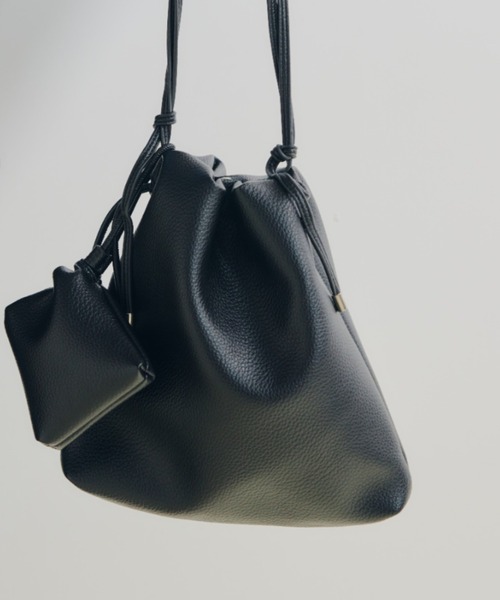 ECREL(エクレール)の「ポーチセットドロストショルダーバッグ(ショルダーバッグ・レディース・ベージュ/ブラック/アイボリー・FREE)」の15枚目の写真