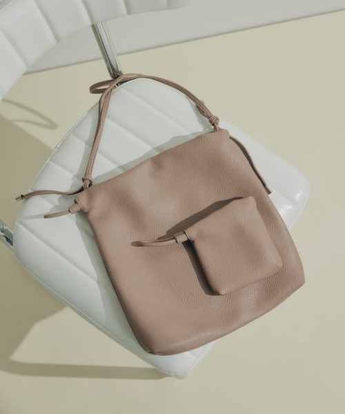 ECREL(エクレール)の「ポーチセットドロストショルダーバッグ(ショルダーバッグ・レディース・ベージュ/ブラック/アイボリー・FREE)」の17枚目の写真