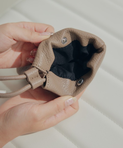 ECREL(エクレール)の「ポーチセットドロストショルダーバッグ(ショルダーバッグ・レディース・ベージュ/ブラック/アイボリー・FREE)」の20枚目の写真