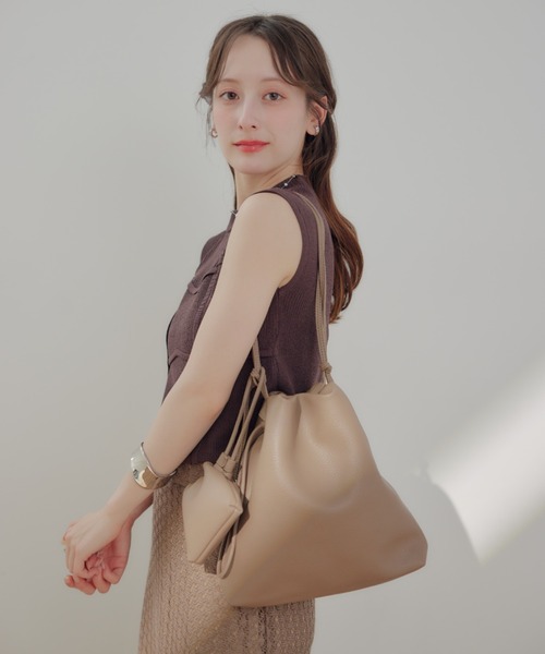 ECREL(エクレール)の「ポーチセットドロストショルダーバッグ(ショルダーバッグ・レディース・ベージュ/ブラック/アイボリー・FREE)」の9枚目の写真