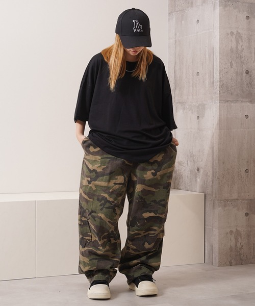 1111clothing(ワンフォークロージング)の「スーパービッグ ドルマンTシャツ / Super Big Dolman T-Shirt(Tシャツ/カットソー・レディース・ピンク/その他/チャコールグレー/ホワイト/ブラック・M/L)」の16枚目の写真