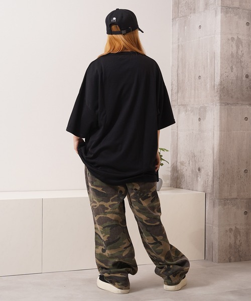 1111clothing(ワンフォークロージング)の「スーパービッグ ドルマンTシャツ / Super Big Dolman T-Shirt(Tシャツ/カットソー・レディース・ピンク/その他/チャコールグレー/ホワイト/ブラック・M/L)」の17枚目の写真