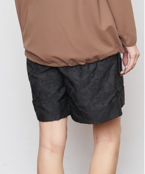 Muel Chic（ミュエルシック）の「Effie short pants エフィーショートパンツ（その他パンツ・レディース・オフホワイト/ブラウン/ブラック・MEDIUM/SMALL）」の18枚目の写真