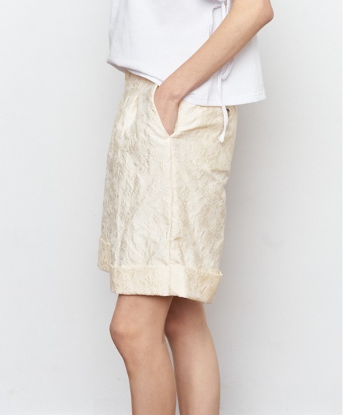 Muel Chic（ミュエルシック）の「Effie short pants エフィーショートパンツ（その他パンツ・レディース・オフホワイト/ブラウン/ブラック・MEDIUM/SMALL）」の5枚目の写真