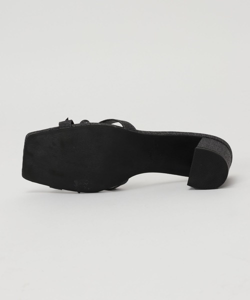 FOREVER 21（フォーエバー トゥエンティーワン）の「【2025SS】アソートリボンサンダル（サンダル・レディース・ストライプ/ブラック・LARGE/MEDIUM）」の6枚目の写真