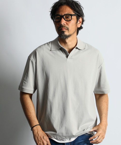 The DUFFER of ST.GEORGE（ザダファーオブセントジョージ）の「「AIR FLEX」MOSS STITCH SKIPPER POLO：高収縮機能素材「エアフレックス」鹿の子編み スキッパーポロシャツ（ポロシャツ・メンズ・ネイビー/ライトグレー/ホワイト・X-LARGE/LARGE/MEDIUM）」の2枚目の写真